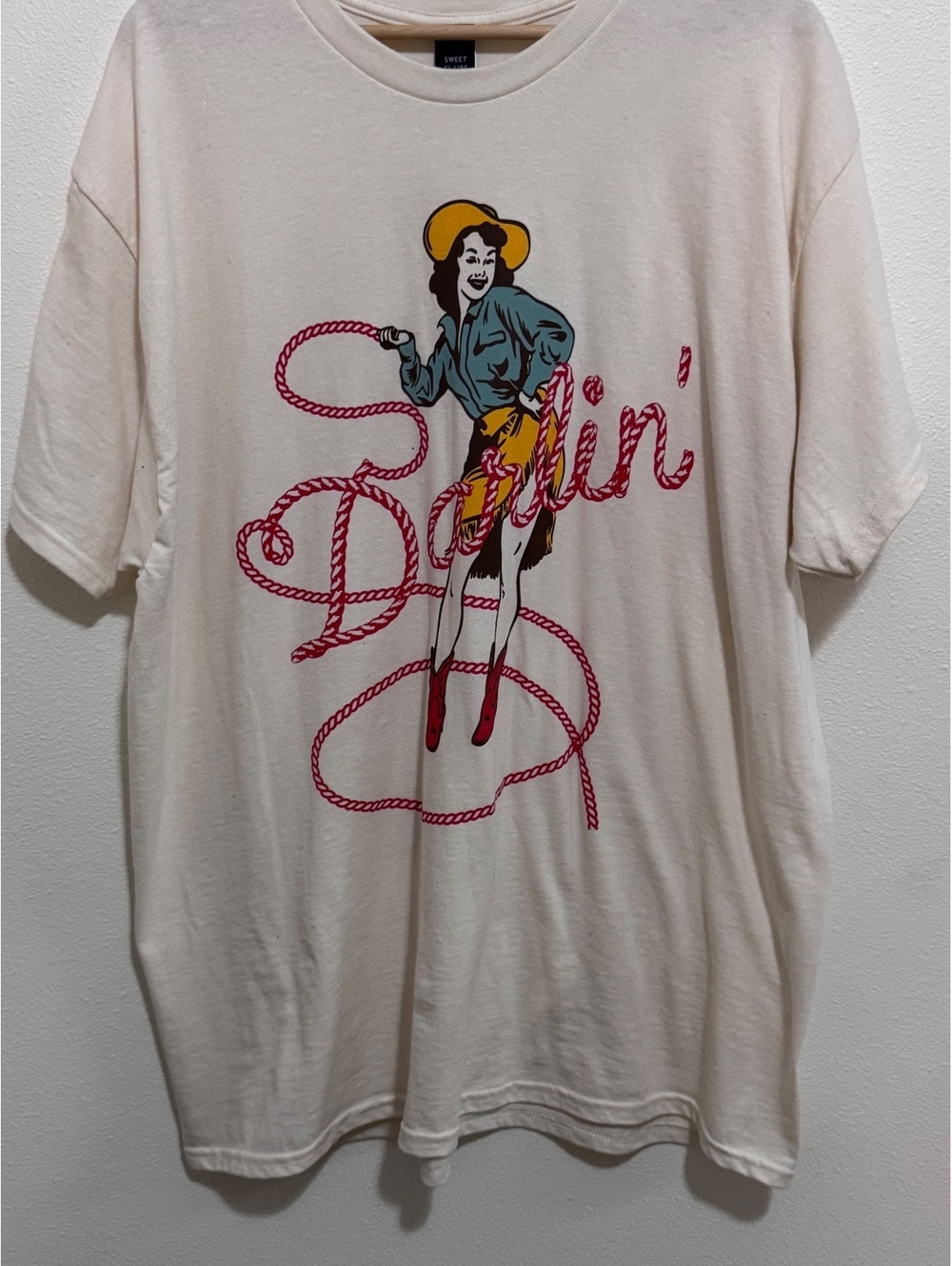 Sweet Claire L/XL Graphic Print T-Shirt with Doin' Design